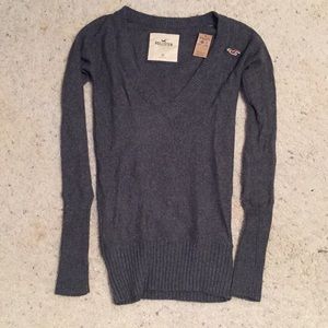 NWT Hollister Grey V-Neck Sweater